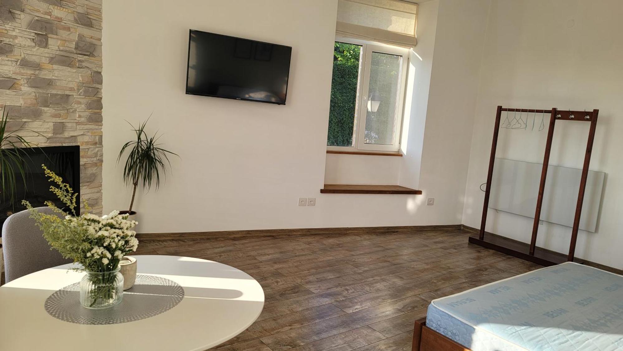 біля фортеці Apartment Kamianets-Podilskyi